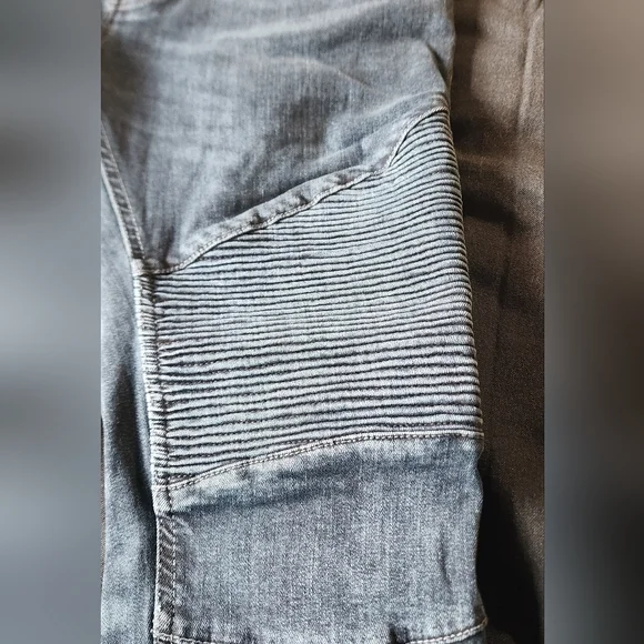 H&M divided biker style jeans  👖 - Picture 6 of 8